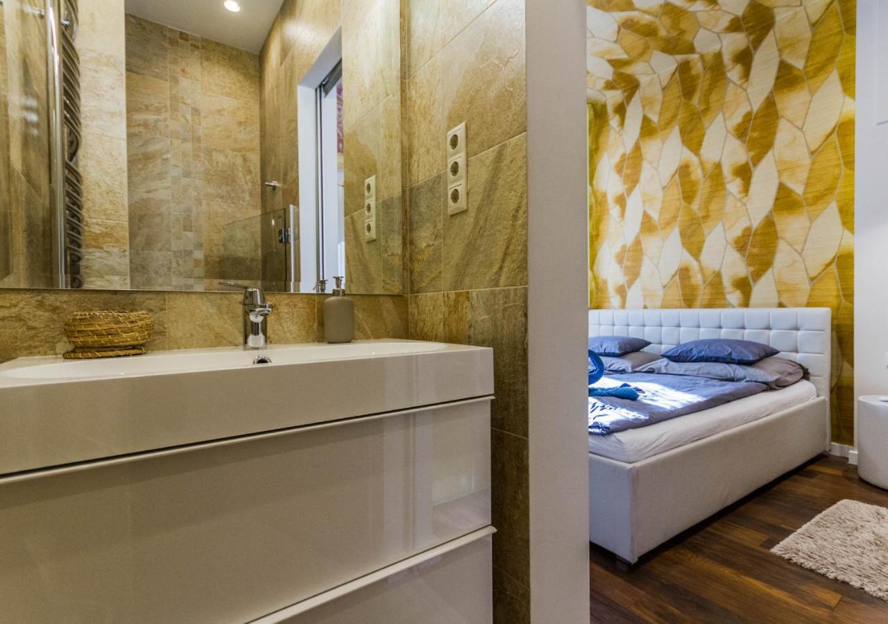 Chain Bridge Studio Apartment Budapest Eksteriør bilde